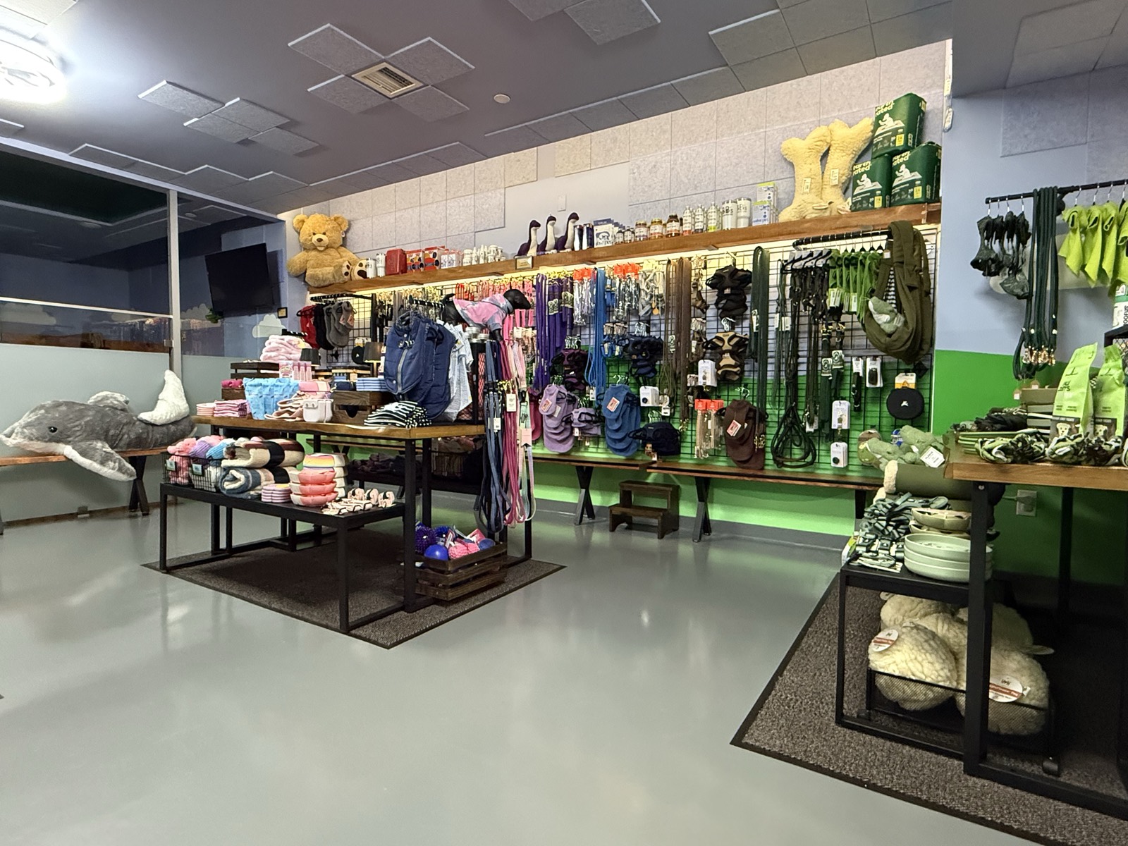 BB's Boutique retail floor